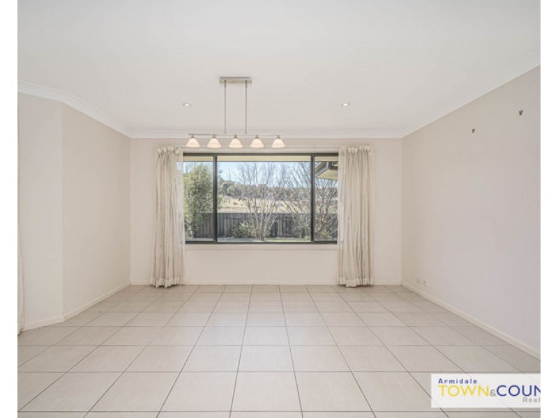 28 Albion Close, Armidale NSW 2350