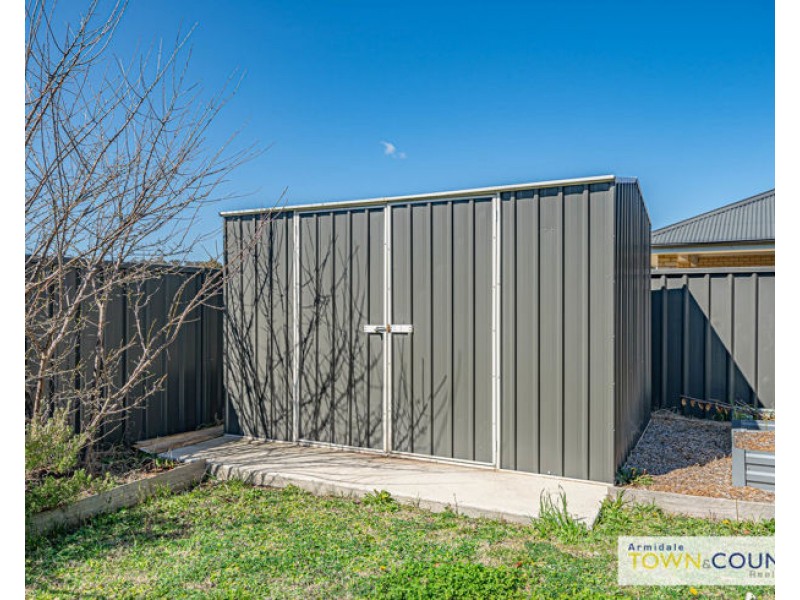 28 Albion Close, Armidale NSW 2350