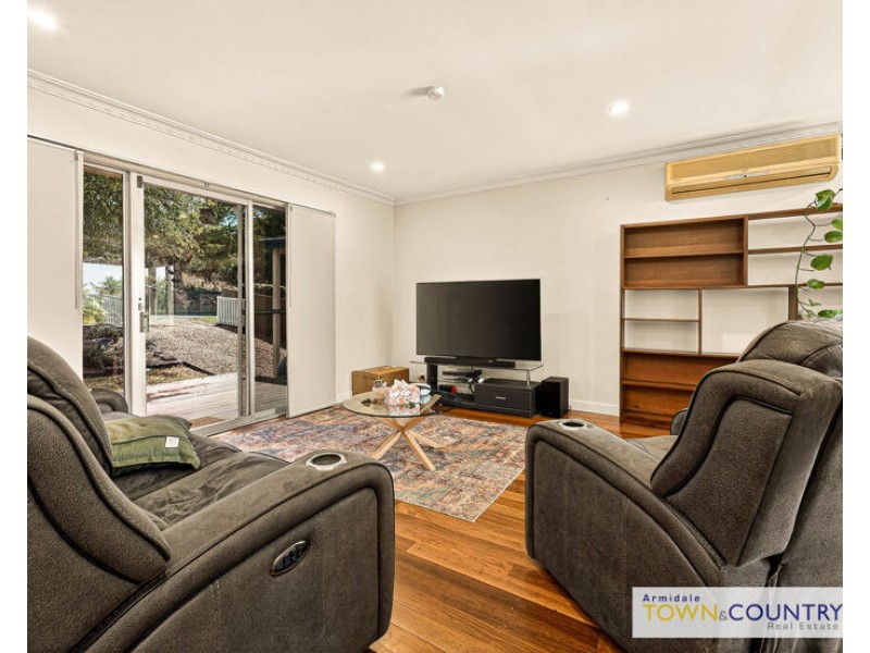 9 Laurence Avenue, Armidale NSW 2350