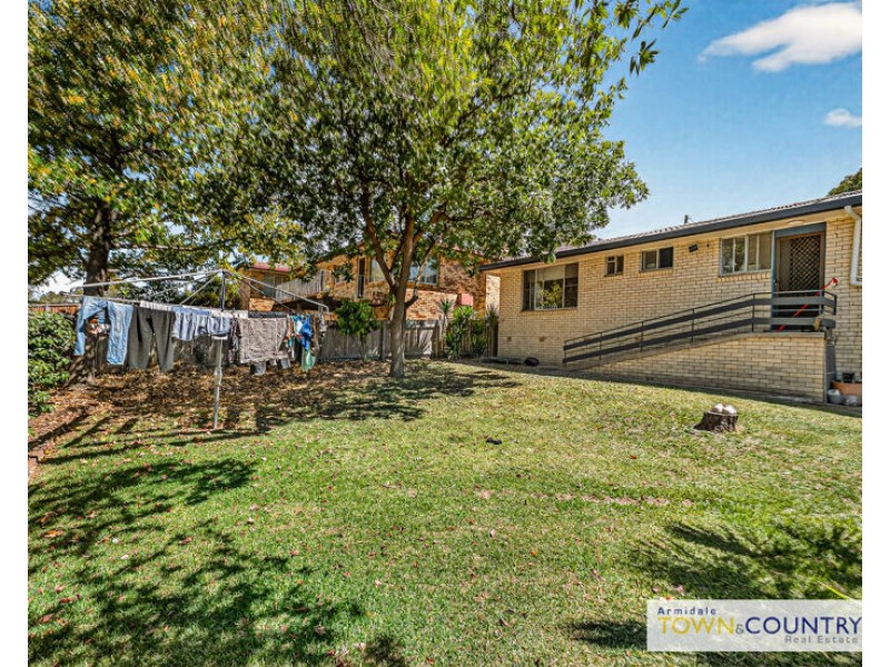 9 Laurence Avenue, Armidale NSW 2350