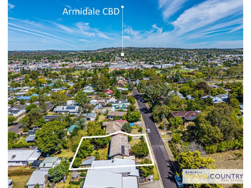 9 Laurence Avenue, Armidale NSW 2350