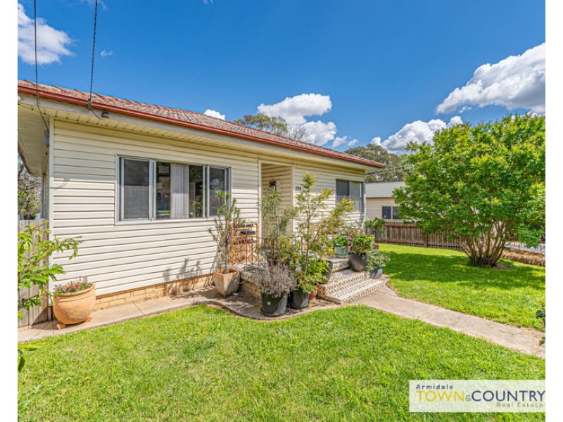 174 Chapel Street, Armidale NSW 2350
