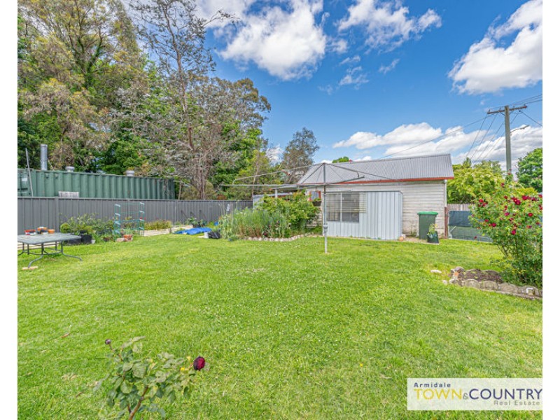 174 Chapel Street, Armidale NSW 2350