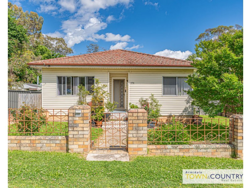 174 Chapel Street, Armidale NSW 2350