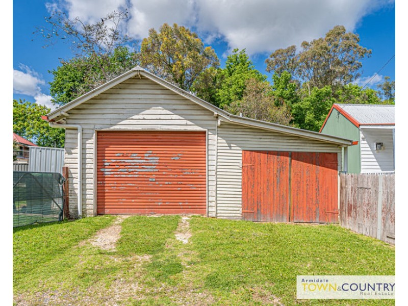 174 Chapel Street, Armidale NSW 2350