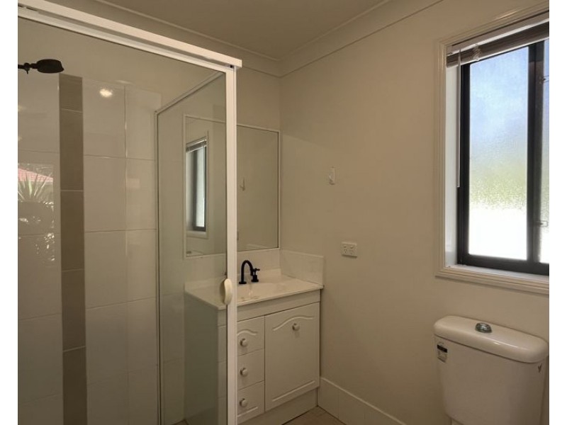 16 Earle Page Drive, Armidale NSW 2350