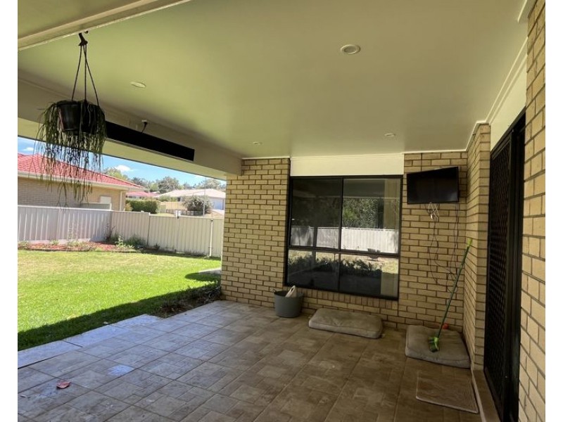 16 Earle Page Drive, Armidale NSW 2350