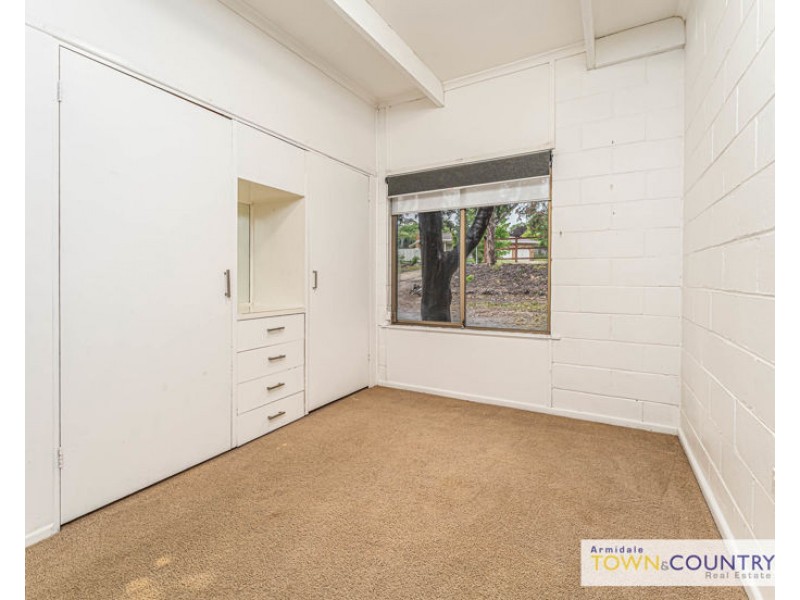 2/18 Nyssa Street, Armidale NSW 2350