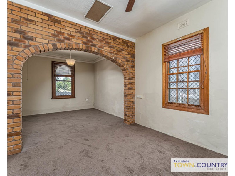 261 Beardy Street, Armidale NSW 2350