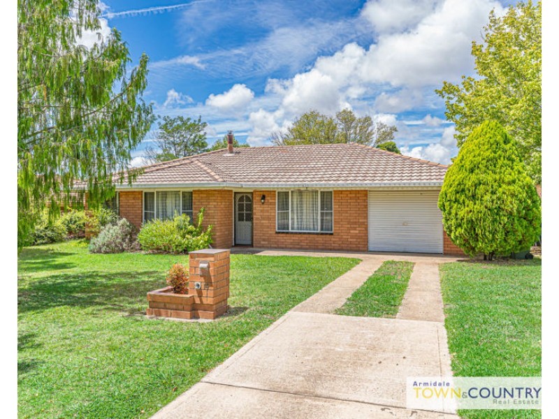14 Baldwyn Street, Armidale NSW 2350