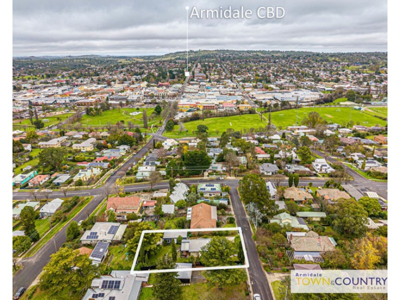 27 Laurence Avenue, Armidale NSW 2350