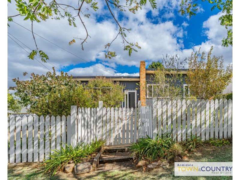 88 Newton Street, Armidale NSW 2350