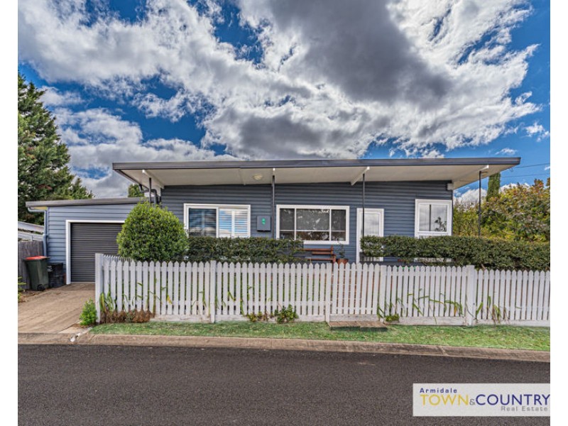 88 Newton Street, Armidale NSW 2350