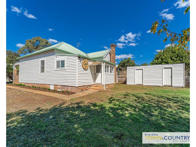 110 Niagara Street, Armidale NSW 2350