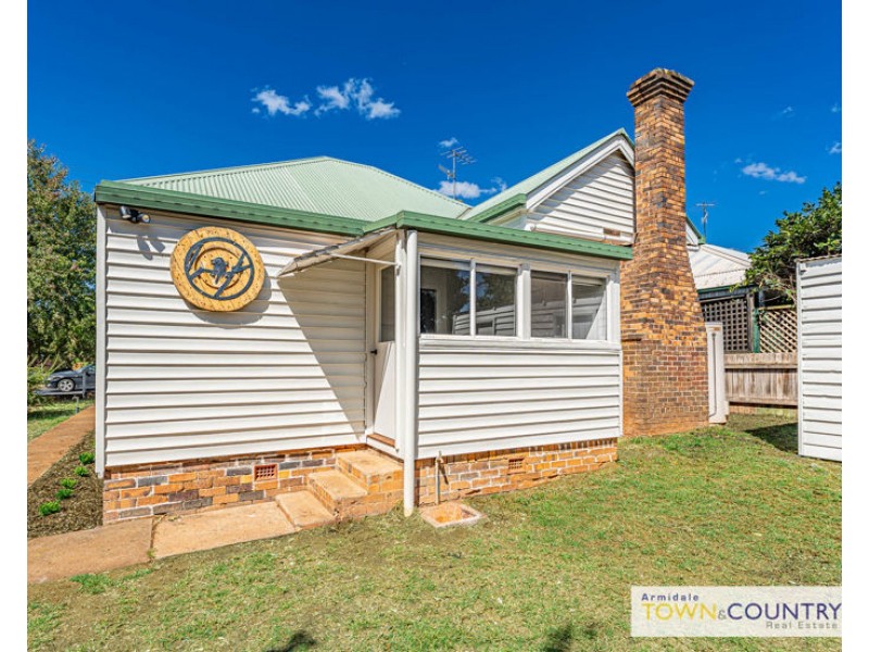 110 Niagara Street, Armidale NSW 2350