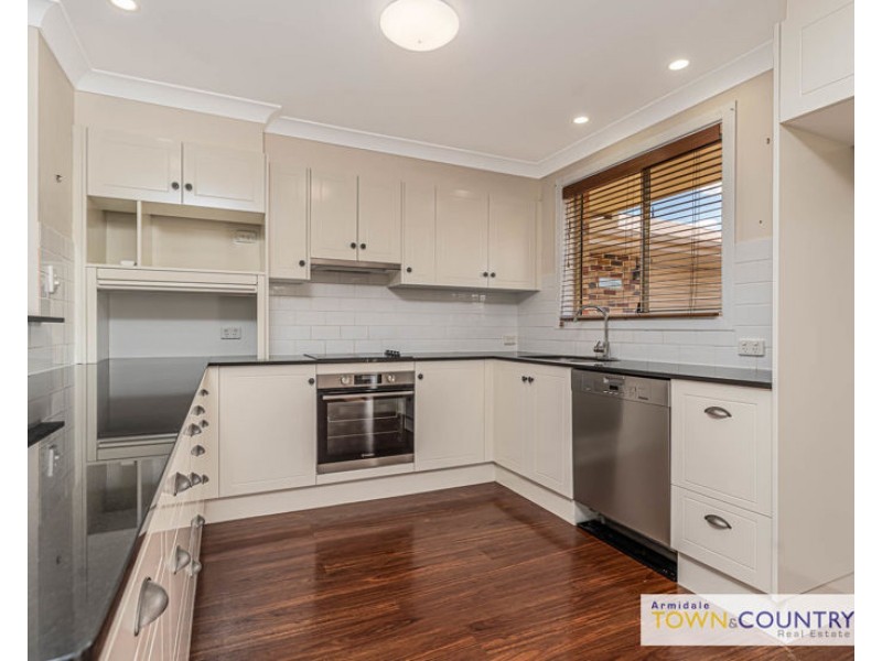 16 Erin Court, Armidale NSW 2350