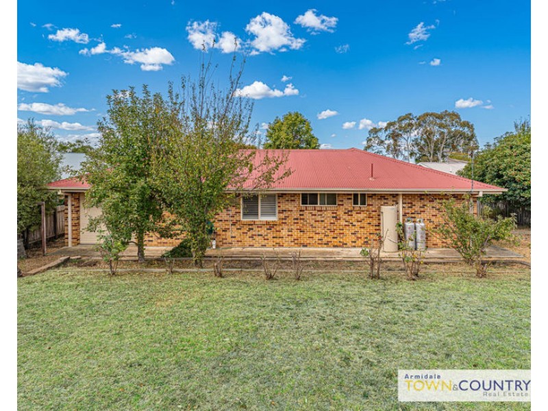 16 Erin Court, Armidale NSW 2350