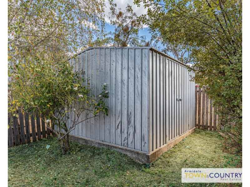 16 Erin Court, Armidale NSW 2350