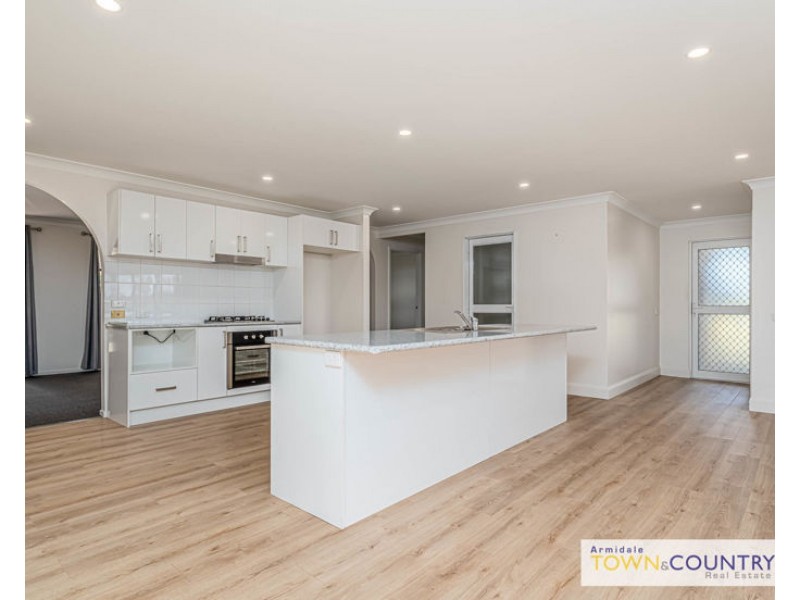 25 Wattle Drive, Armidale NSW 2350