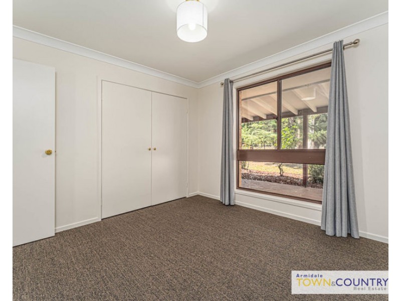 25 Wattle Drive, Armidale NSW 2350