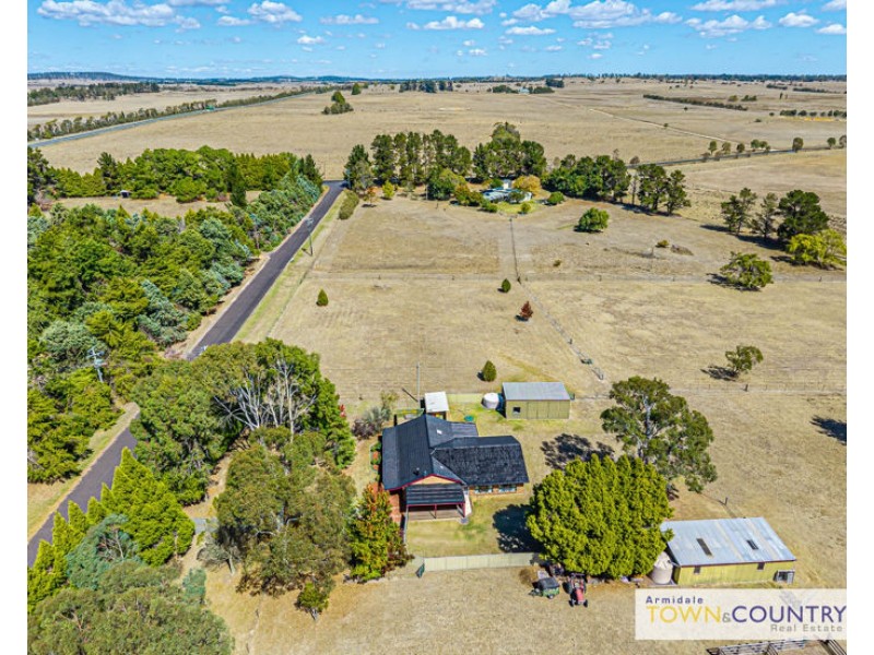 25 Wattle Drive, Armidale NSW 2350
