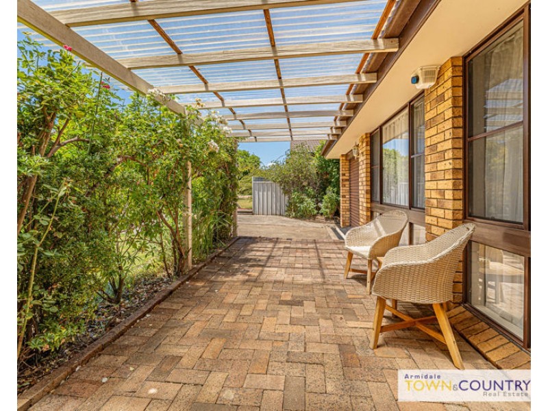 14 Newling Avenue, Armidale NSW 2350