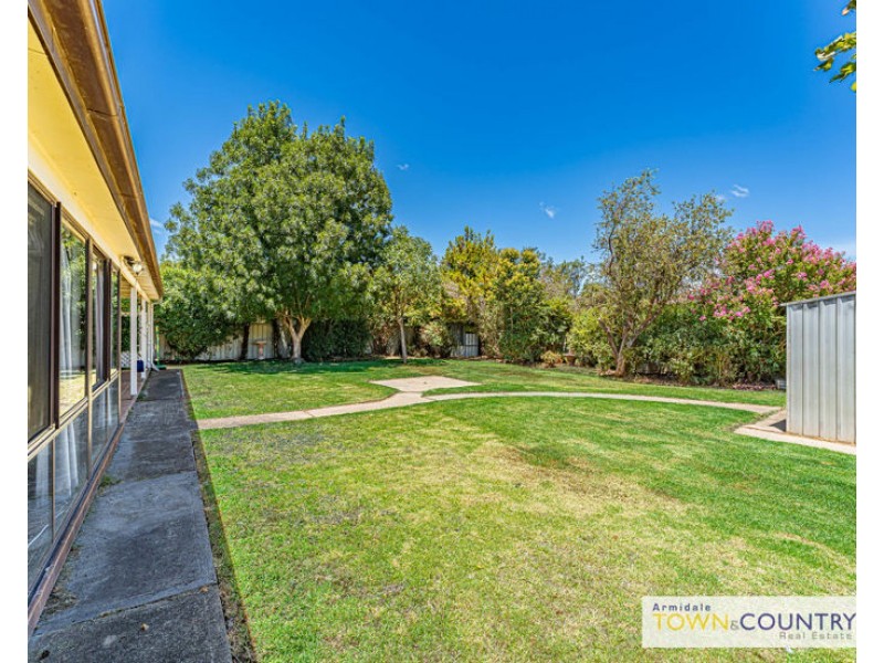 14 Newling Avenue, Armidale NSW 2350