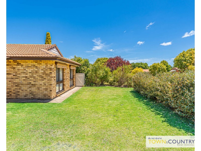 14 Newling Avenue, Armidale NSW 2350