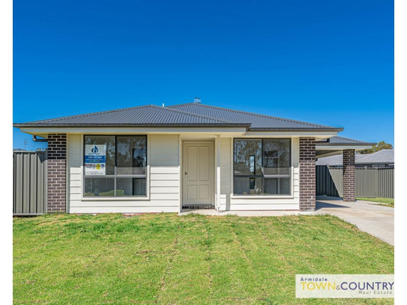 1/17 Sunrise Crescent, Armidale NSW 2350