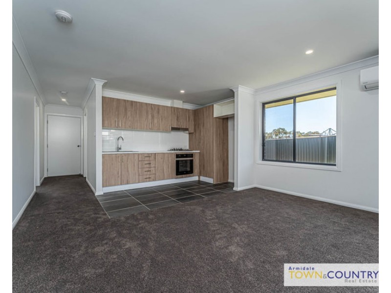 1/17 Sunrise Crescent, Armidale NSW 2350