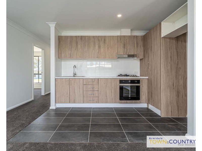 1/17 Sunrise Crescent, Armidale NSW 2350