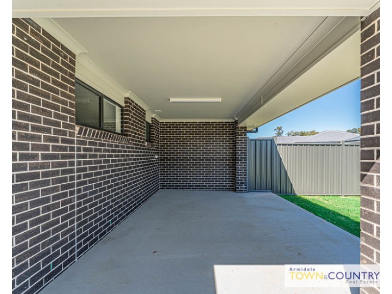 1/17 Sunrise Crescent, Armidale NSW 2350