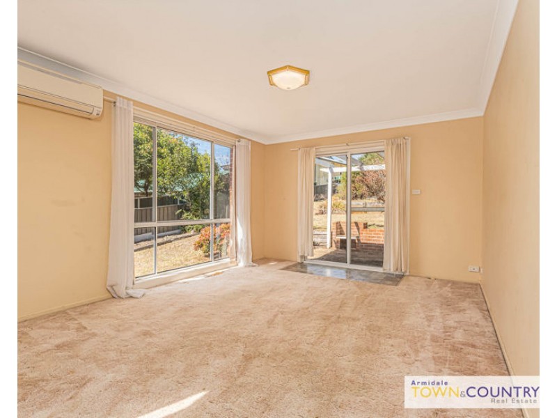6 Donegal Terrace, Armidale NSW 2350