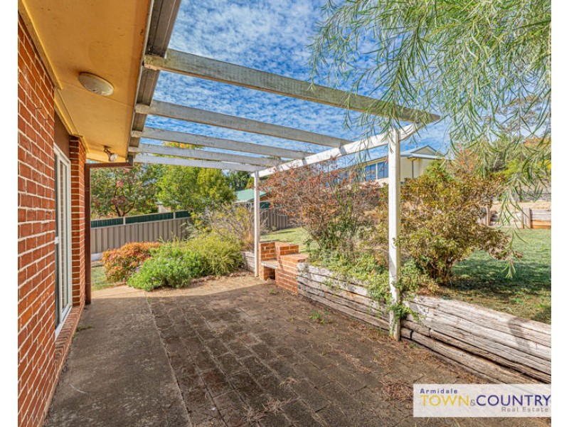 6 Donegal Terrace, Armidale NSW 2350