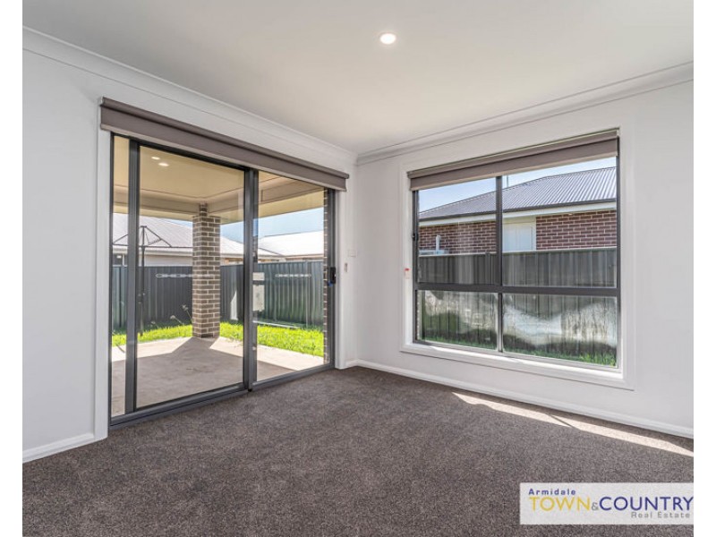 1/28 Frizell Crescent, Armidale NSW 2350