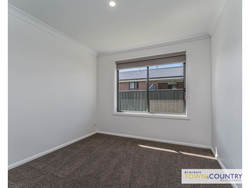 1/28 Frizell Crescent, Armidale NSW 2350
