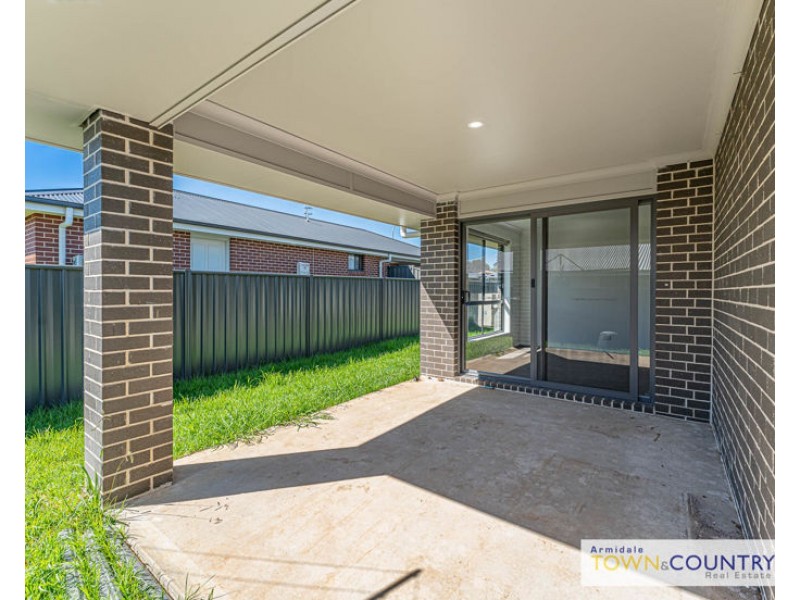 1/28 Frizell Crescent, Armidale NSW 2350