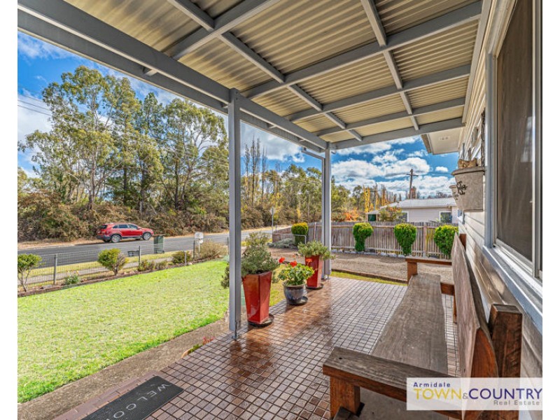 207 Kennedy Street, Armidale NSW 2350