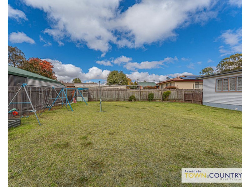 207 Kennedy Street, Armidale NSW 2350
