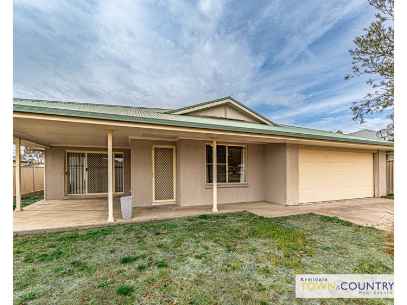 25 Rusden Court, Armidale NSW 2350