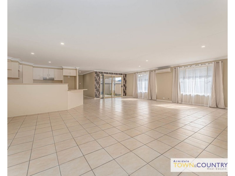 25 Rusden Court, Armidale NSW 2350
