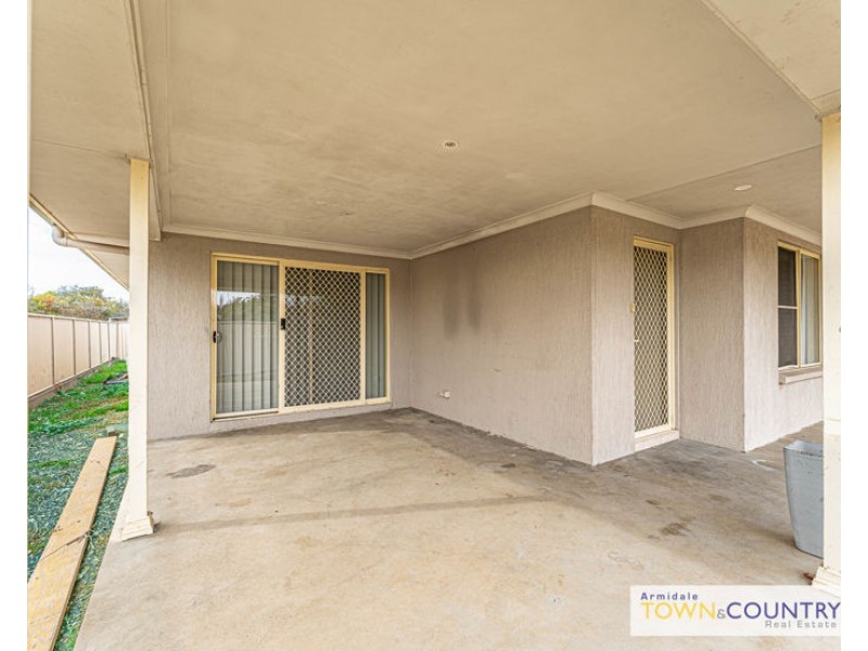 25 Rusden Court, Armidale NSW 2350