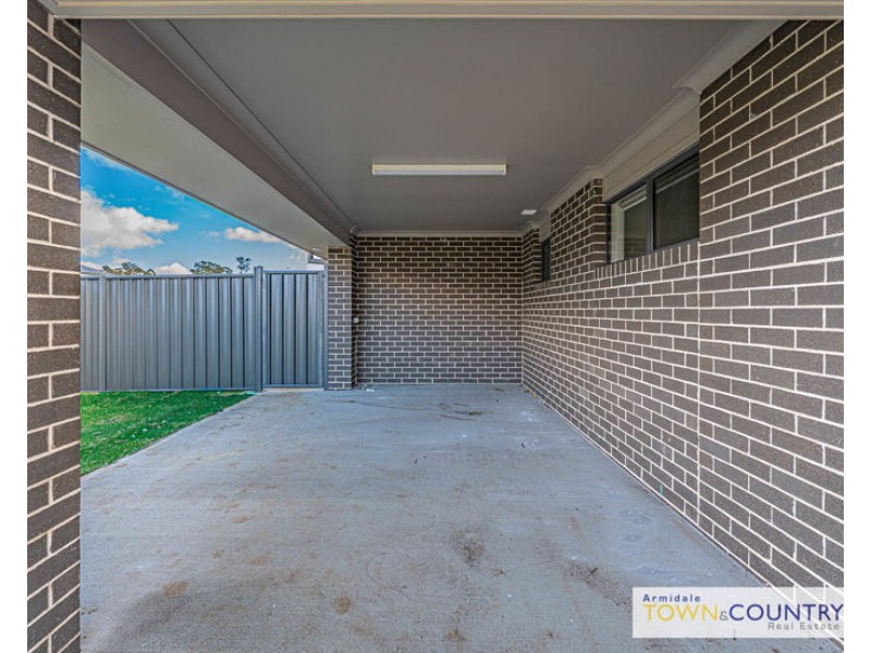 1/15 Sunrise Crescent, Armidale NSW 2350