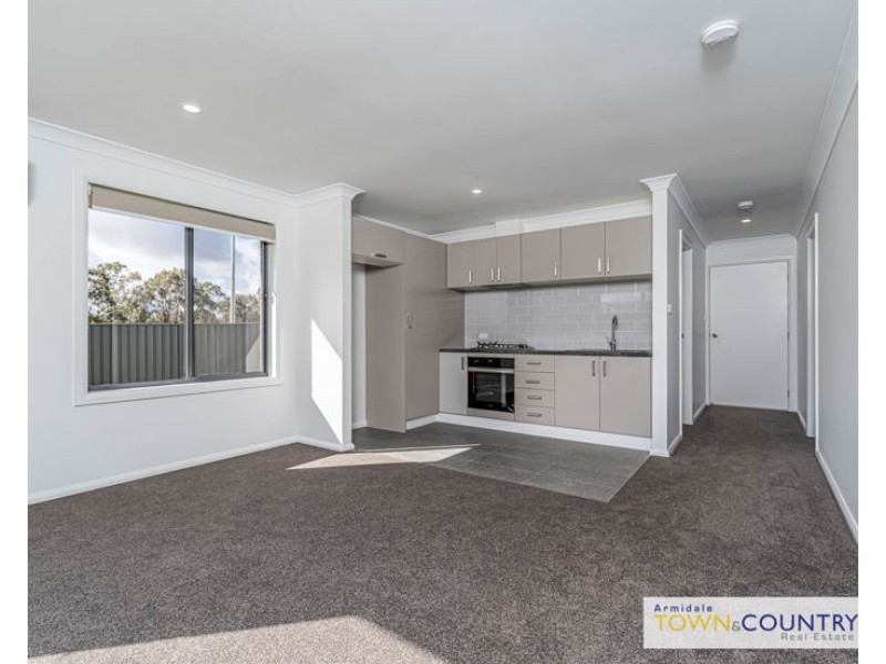 1/15 Sunrise Crescent, Armidale NSW 2350