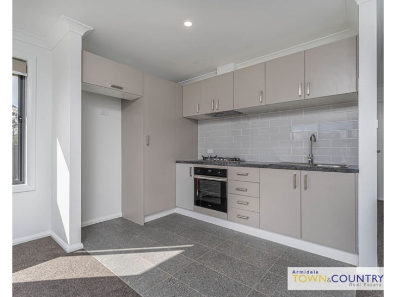 1/15 Sunrise Crescent, Armidale NSW 2350
