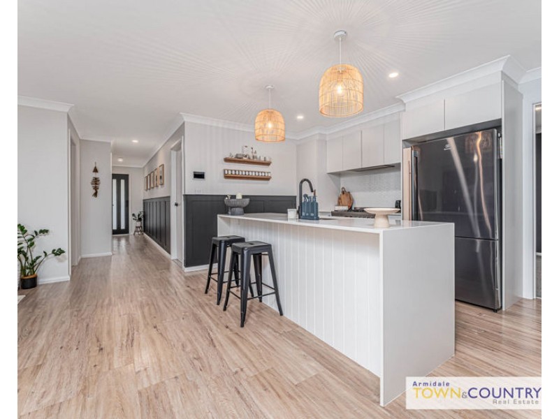 16 Ailsa Crescent, Armidale NSW 2350