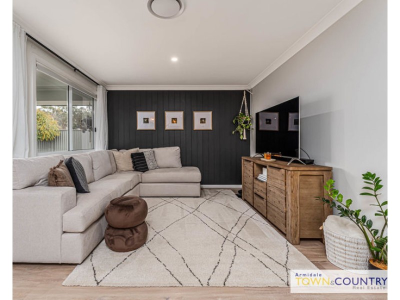 16 Ailsa Crescent, Armidale NSW 2350