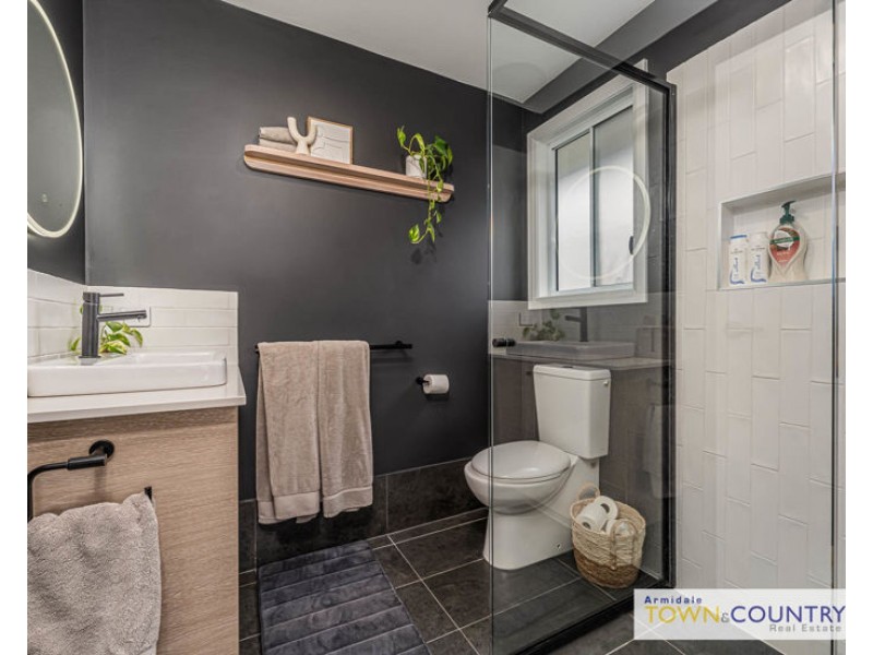 16 Ailsa Crescent, Armidale NSW 2350