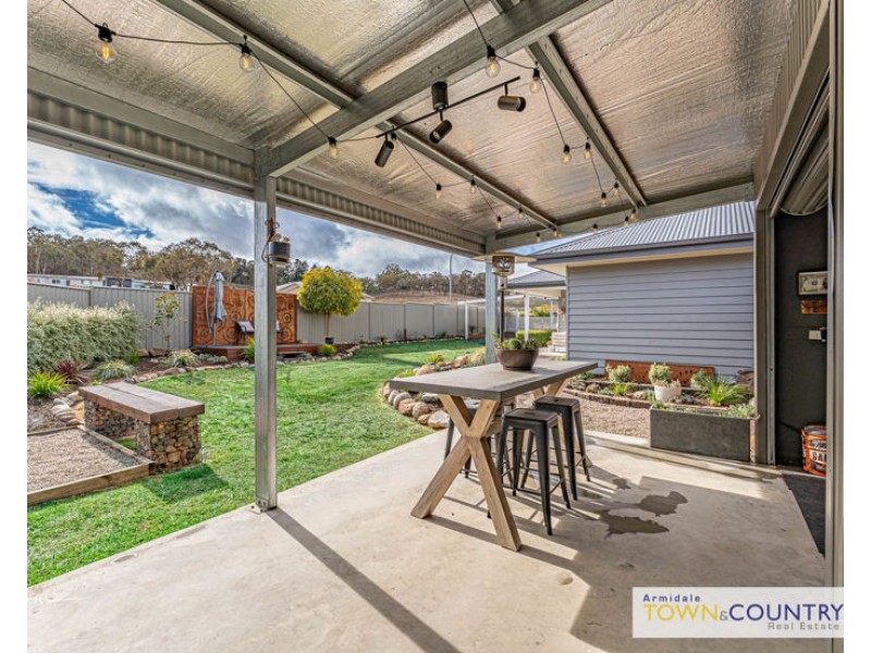 16 Ailsa Crescent, Armidale NSW 2350
