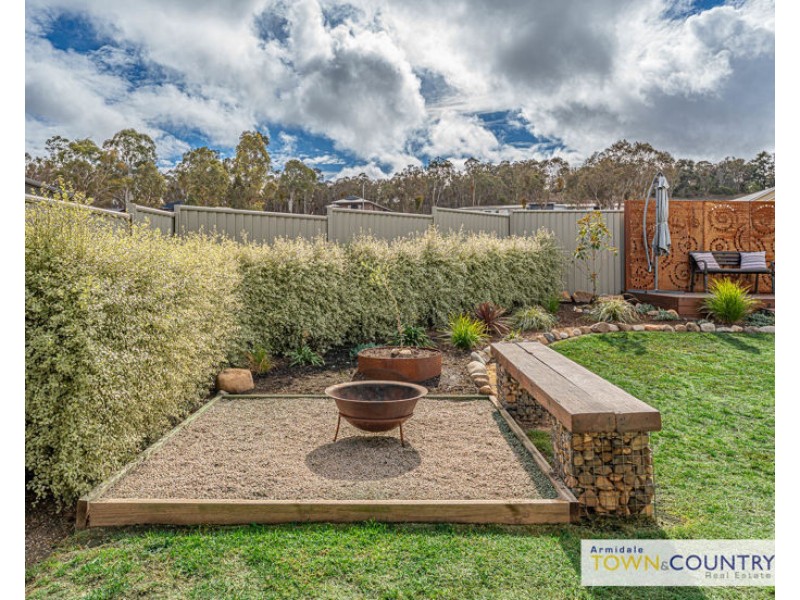 16 Ailsa Crescent, Armidale NSW 2350